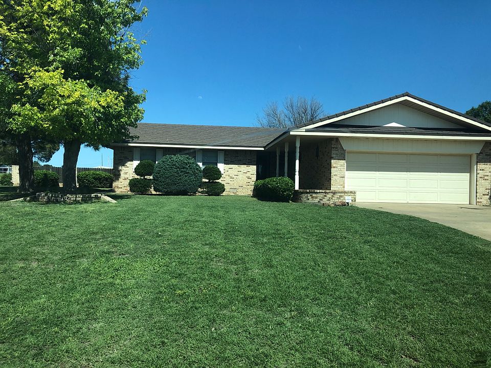 Front yard /house