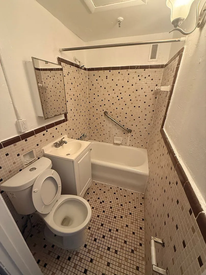 Miami Beach Art Deco Living 1 Bedroom Steps from the Beach — Photo 4