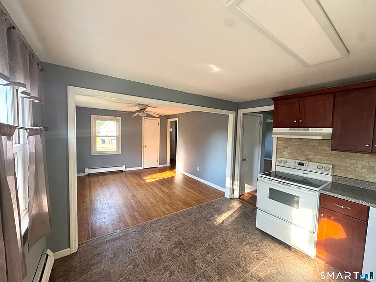 482 Ash Dr — Photo 4