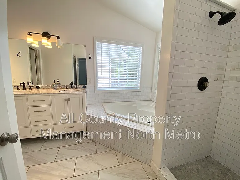 10915 Kimball Crest Dr — Photo 10