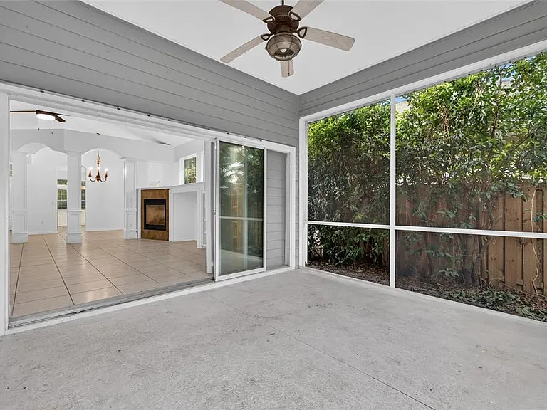 914 SW 83rd Ter — Photo 34