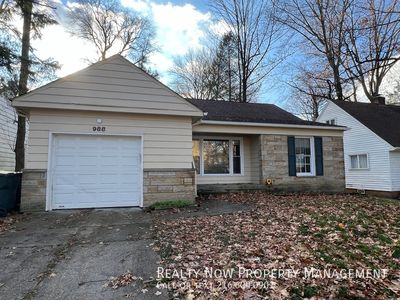 988 Keystone Dr, Cleveland Heights, OH, 44121