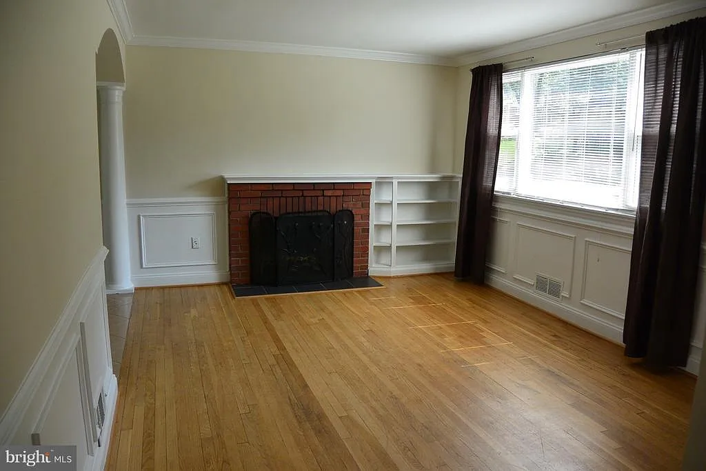 4 bed, 2.0 bath, 1808 sqft, $3,400 — Photo 2