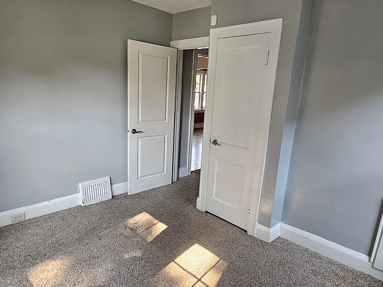 3358 Upton Ave N — Photo 6