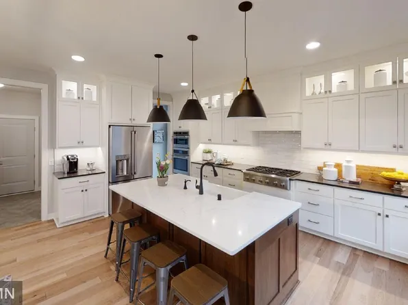 10183 Queensland Ln N, Maple Grove, MN 55311