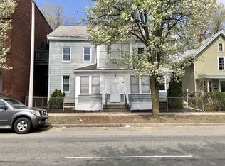 89 Beech St, Holyoke, MA 01040