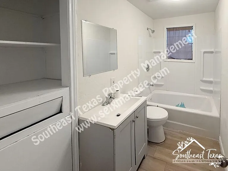 908 Stilwell Blvd — Photo 11