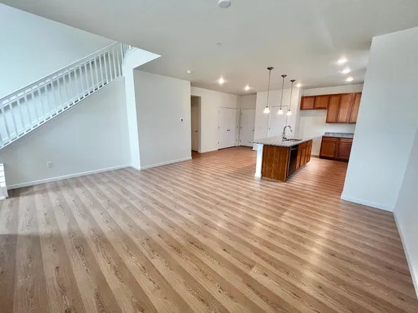 1138 Hornet Dr, Fort Collins, CO 80526