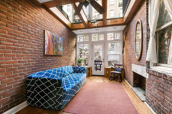 Sold by Compass | media 17