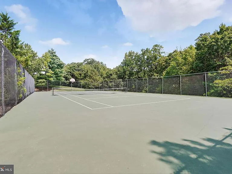 7011 Fieldhurst Ct — Photo 31