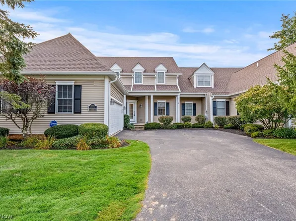 16930 Knolls Way, Chagrin Falls, OH 44023