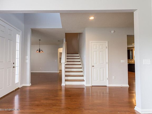 4th image of 36 Reef Bay Ct