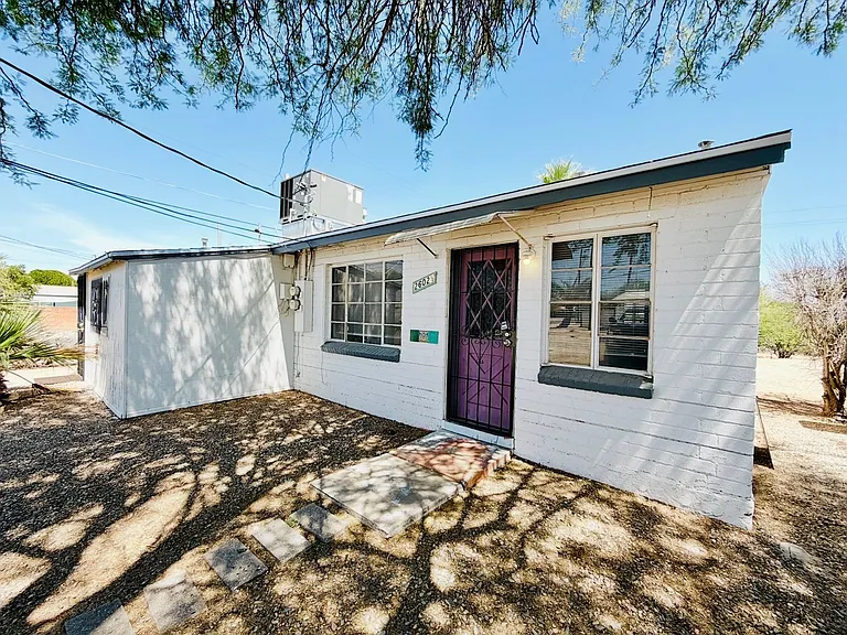 1 Bedroom Cottage Style Homes! — Photo 1