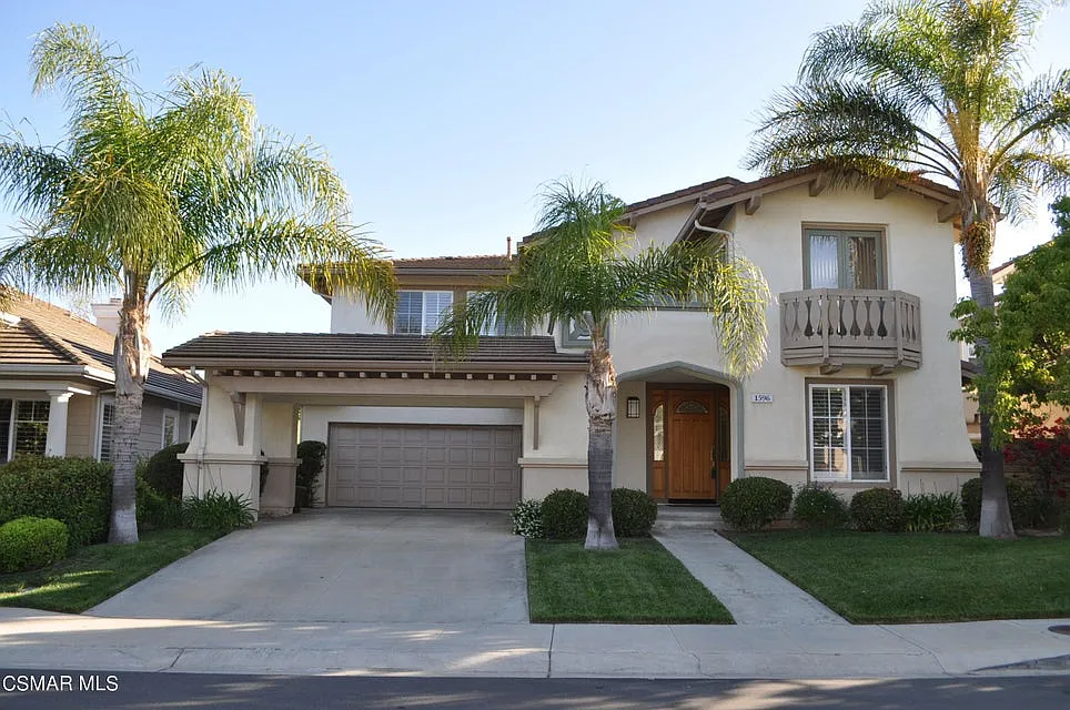 4 bed, 3425 sqft, $6,000 — Photo 1