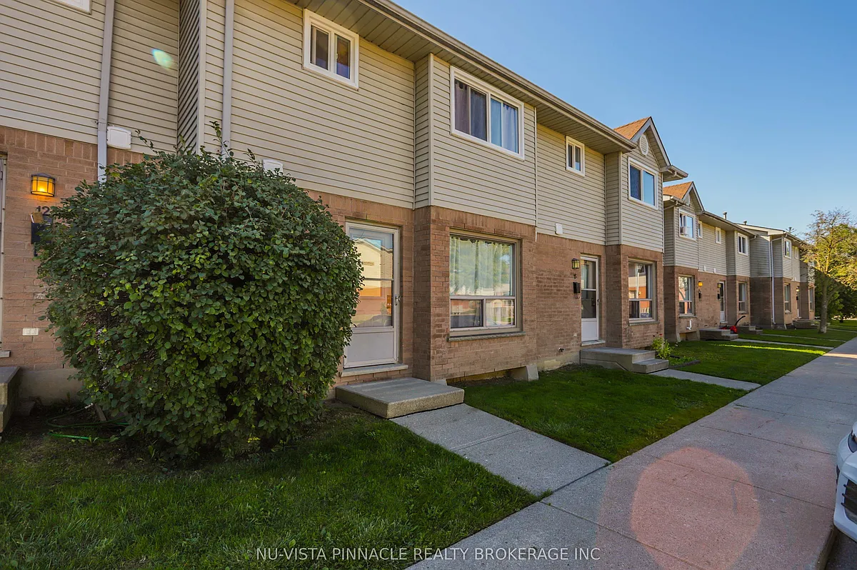 Photo 2 of 22 - 595 3rd St #14 - London, ON Building Photo - 595 3rd St #14