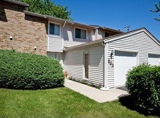 593 Eric Way, Bolingbrook, IL 60440