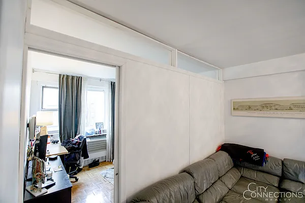 Rented by City Connections Realty | media 11