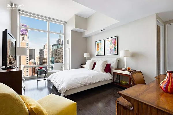 Rented by Sotheby's International Realty | media 16