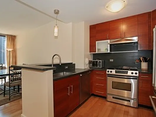 Rented by Corcoran | media 23