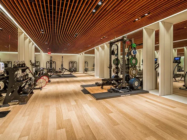 551 West 21st Street image 12 of 19