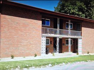 8 N 18th St APT B, Belleville, IL 62226
