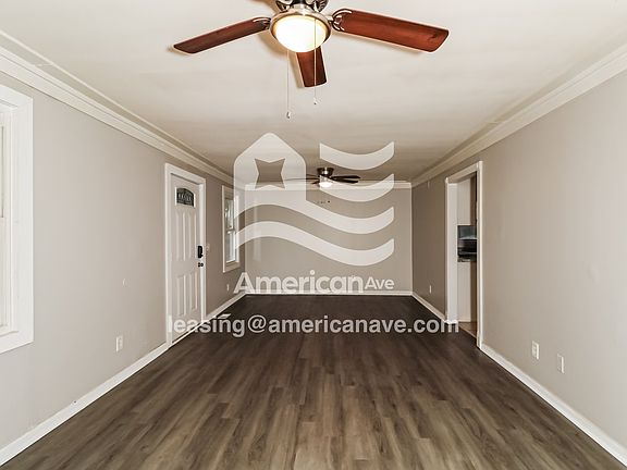 40482_003_living_room_13681198.jpg