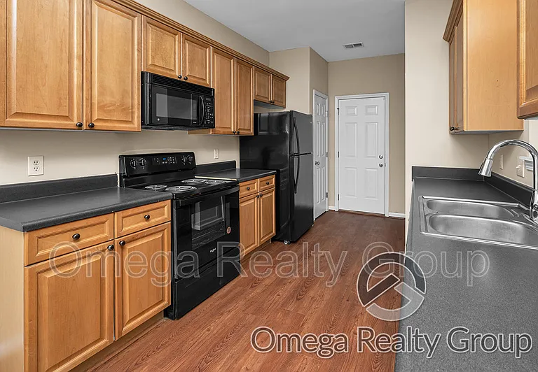 2161 Parsons Dr — Photo 17
