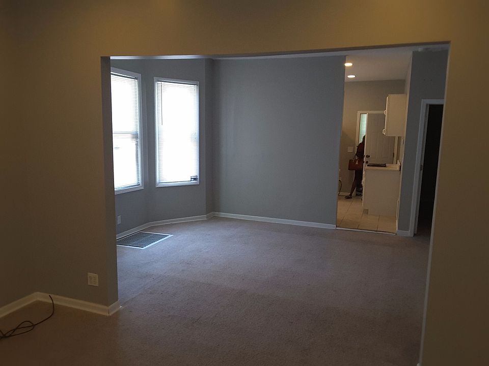 2nd image of 256 W 112th St #House