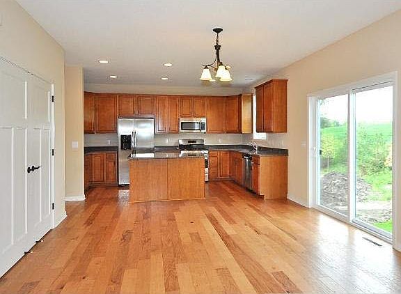 4th image of 4625 Yellowstone Lane