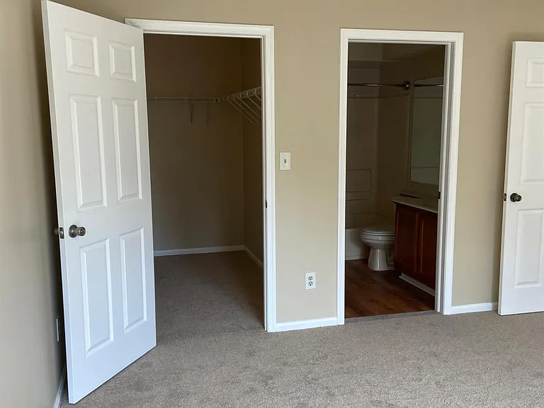 224 Waterford Dr — Photo 7
