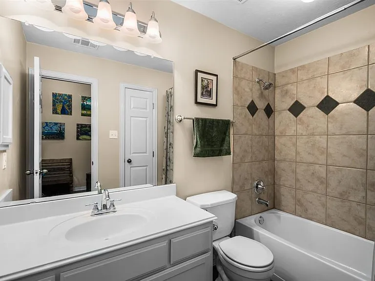 Andover Manor Dr — Photo 11