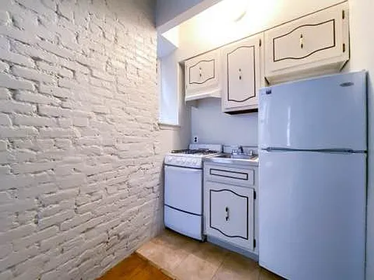 Rented by City Connections Realty | media 20