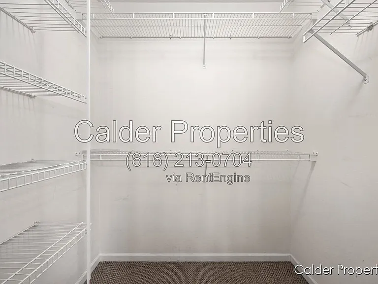 5686 E Falling Leaf Dr SE — Photo 22