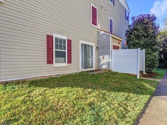 5th image of 2211 Raven Rd Unit 108