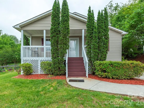 104 Bethel St, Morganton, NC 28655