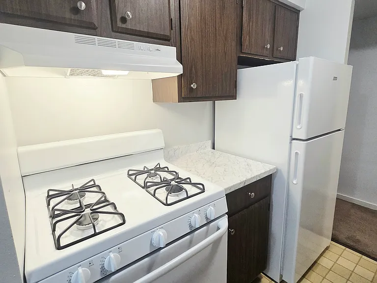 2201 Hollingsworth St #3C — Photo 14