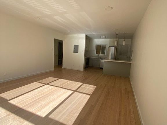 5th image of 1386 Guerrero St APT 1
