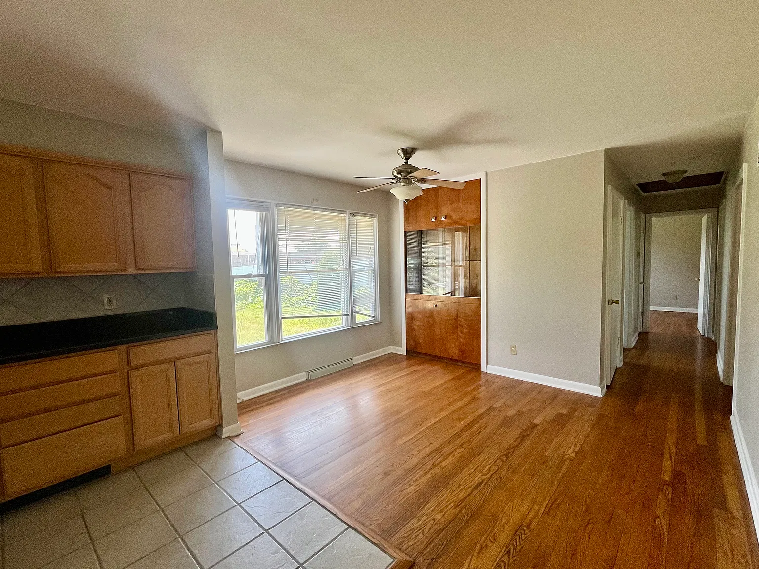 3 bed, 1326 sqft, $1,950 — Photo 3