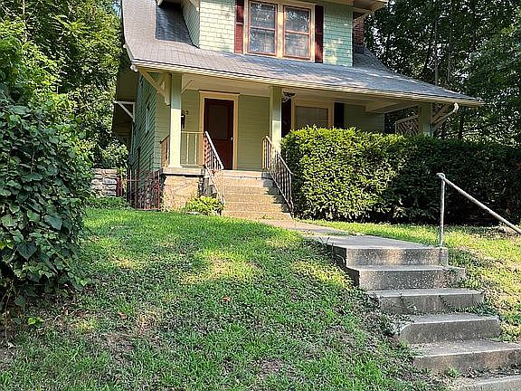 2nd image of 1733 S Crescent Ave