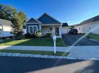 6 Alex Ct, Highland, NY 12528