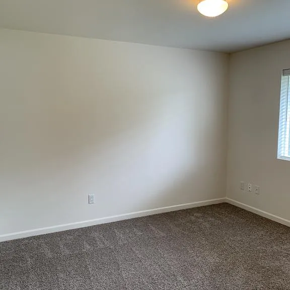 231 NW 3rd St #3 — Photo 11