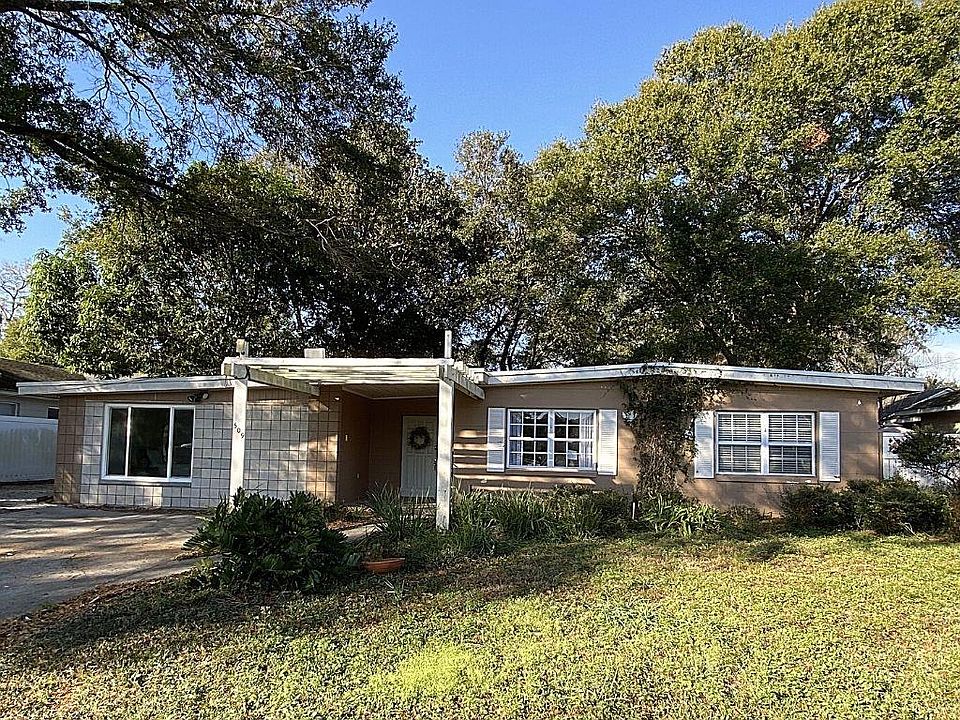 1st image of 509 Berwick Dr
