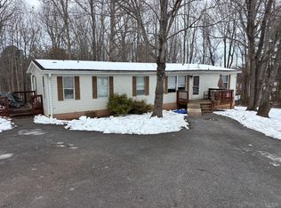 135 Neighbors Dr, Amherst, VA 24521