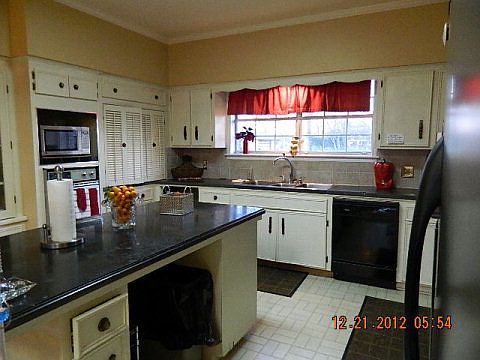2nd image of 105 Holly Dr