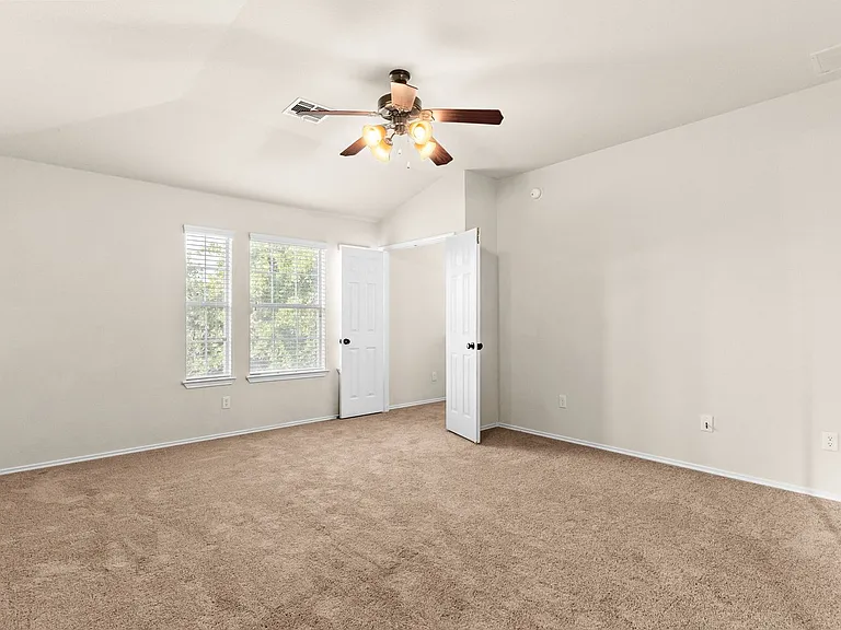 6106 Emilie Ln — Photo 7