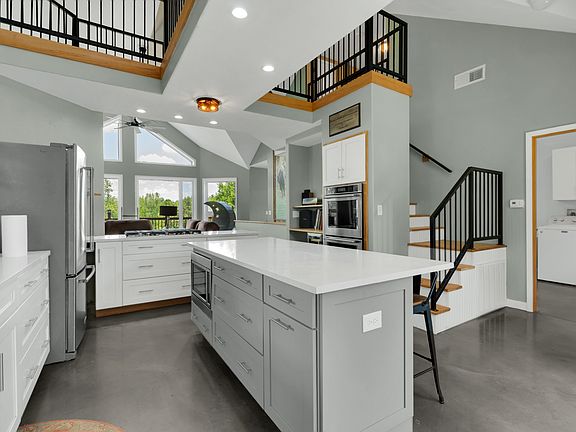 26th image of 232 Covenant Ln