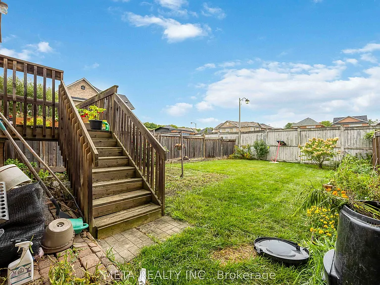 210 Cabin Trail Cres — Photo 25
