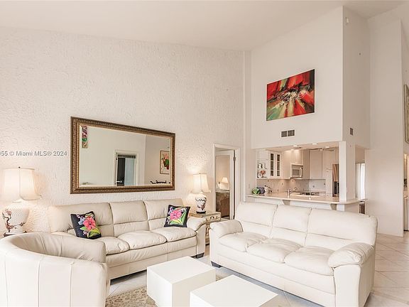 5th image of 1625 S Ocean Ln APT 286