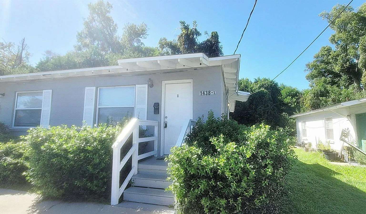 Cute 2/1 Home W/ New Paint, New Flooring, W/D! Walk To Famu, Fsu, Downtown, & Cascades! $950/Mont... — Photo 1