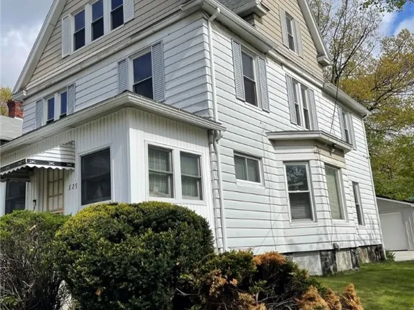 829 W 10th St, Erie, PA 16502